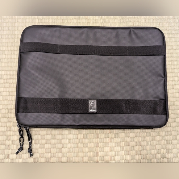 Chrome Industries Large Laptop Zip Sleeve - Picture 1 of 5